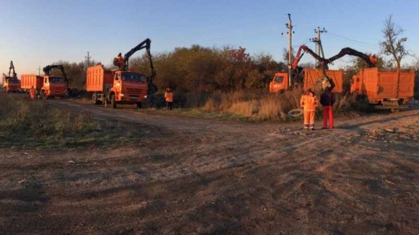 В пригородных поселках Краснодара ликвидируют несанкционированные свалки