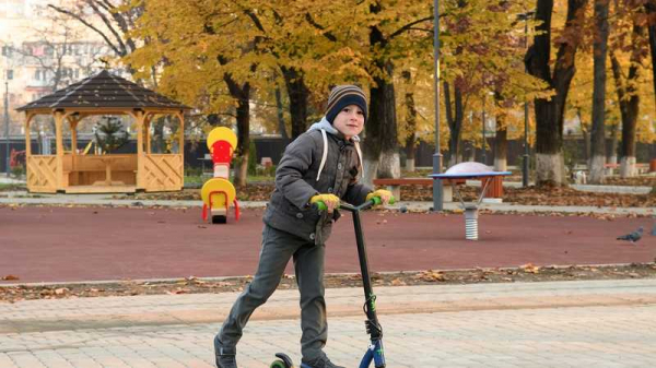 Памп-трек, тренажеры и футбол в одном месте: в Фестивальном микрорайоне Краснодара благоустроили сквер «Майский»