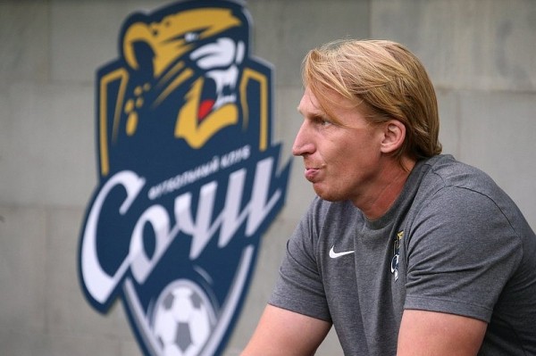 Главному тренеру ФК «Сочи» грозит увольнение в случае поражения от ЦСКА
Главному тренеру ФК «Сочи» грозит увольнение в случае поражения от ЦСКА