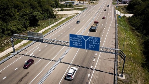 Губернатор Кубани поддержал идею строительства трассы-дублера для автодороги Сочи-Джубга
Губернатор Кубани поддержал идею строительства трассы-дублера для автодороги Сочи-Джубга