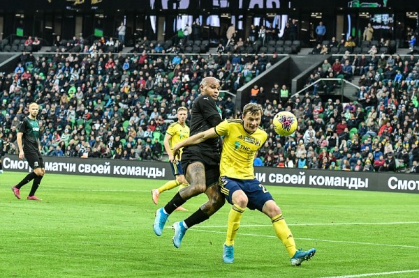 «Краснодар» - «Ростов» 2:2
«Краснодар» - «Ростов» 2:2