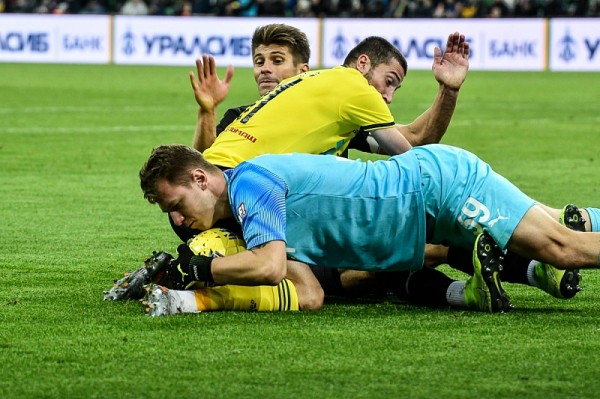 «Краснодар» - «Ростов» 2:2
«Краснодар» - «Ростов» 2:2