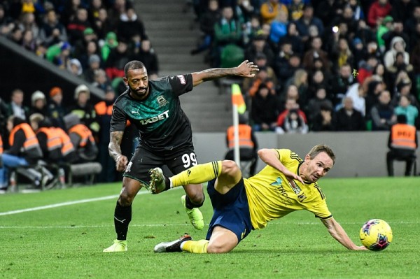 «Краснодар» - «Ростов» 2:2
«Краснодар» - «Ростов» 2:2