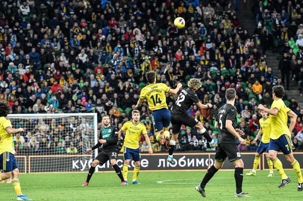 «Краснодар» - «Ростов» 2:2
«Краснодар» - «Ростов» 2:2