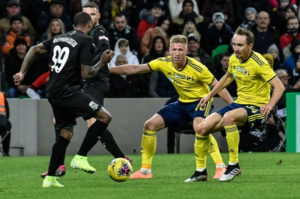 «Краснодар» - «Ростов» 2:2
«Краснодар» - «Ростов» 2:2