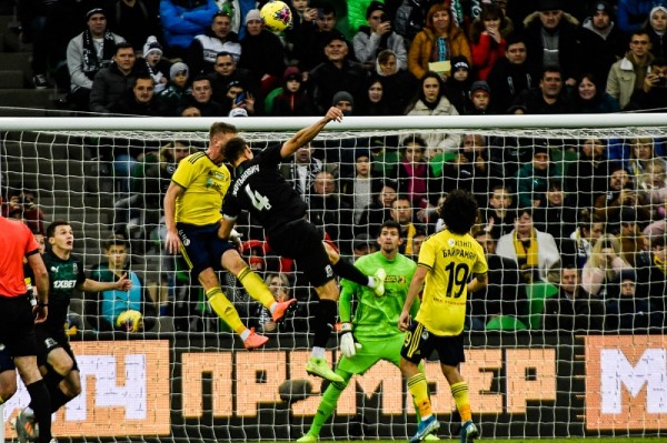 «Краснодар» - «Ростов» 2:2
«Краснодар» - «Ростов» 2:2