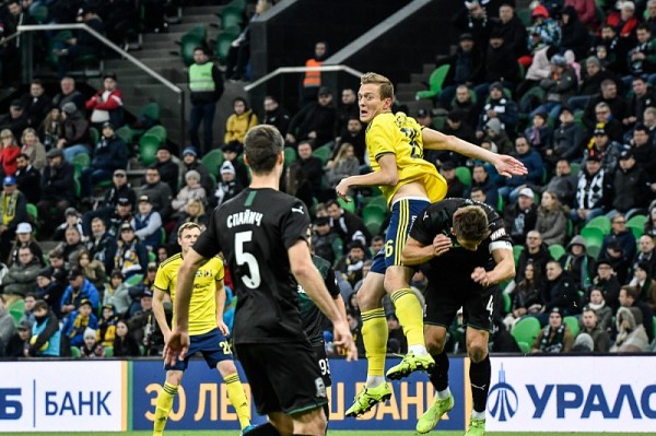 «Краснодар» - «Ростов» 2:2
«Краснодар» - «Ростов» 2:2