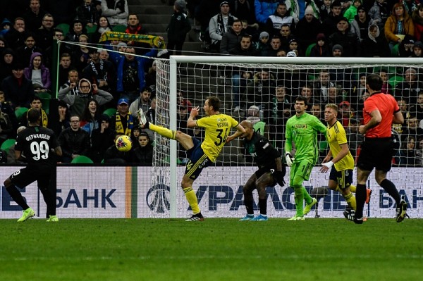 «Краснодар» - «Ростов» 2:2
«Краснодар» - «Ростов» 2:2