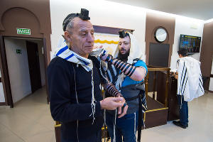 «У меня нет аттестата раввина — есть диплом химика». Интервью с главой еврейской общины Краснодара «У меня нет аттестата раввина — есть диплом химика». Интервью с главой еврейской общины Краснодара