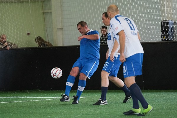 
            В Краснодаре команда полицейских сыграла в футбол со звездами спорта                    