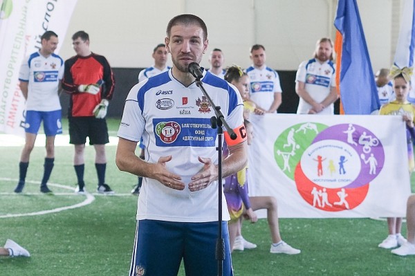 
            В Краснодаре команда полицейских сыграла в футбол со звездами спорта                    