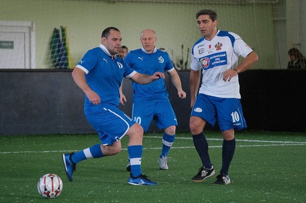 
            В Краснодаре команда полицейских сыграла в футбол со звездами спорта                    