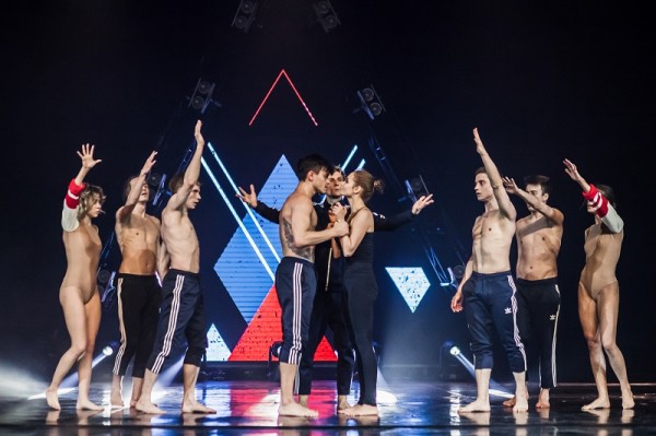 В Краснодаре пройдет грандиозное театрально-танцевальное шоу Bolero by Liasan Utiasheva
В Краснодаре пройдет грандиозное театрально-танцевальное шоу Bolero by Liasan Utiasheva