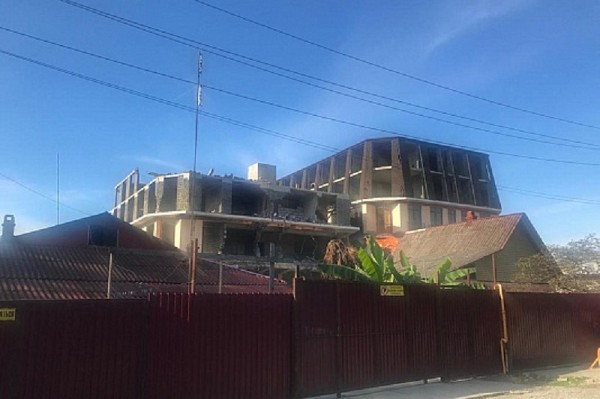 В Сочи начался снос двух многоэтажных самостроев
В Сочи начался снос двух многоэтажных самостроев