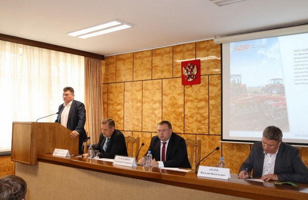 Предприятия края на подготовку сельхозтехники к сезонным полевым работам 2020 года направят более 2,4 млрд рублей