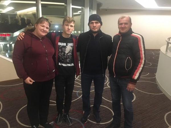 &laquo;Это лучший подарок на Новый год!&raquo;: Хабиб Нурмагомедов исполнил мечту школьника из Апшеронска