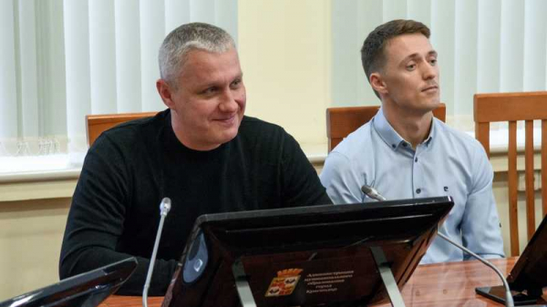 Евгений Первышов: Для развития в Краснодаре лучшей мировой школы по прыжкам на батуте построим ещё 2 батутных центра Евгений Первышов: Для развития в Краснодаре лучшей мировой школы по прыжкам на батуте построим ещё 2 батутных центра