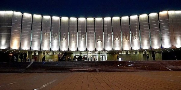 В Краснодаре эвакуировали драмтеатр В Краснодаре эвакуировали драмтеатр