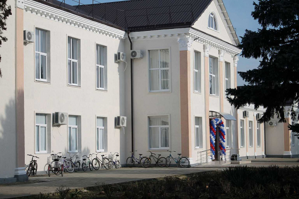 Дом культуры и новую парковую зону открыли в Брюховецком районе