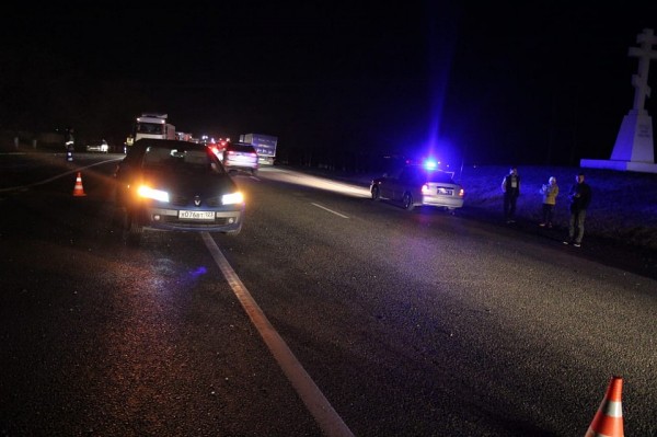 Влетели под грузовик: На Кубани в страшном ДТП погибли четыре человека