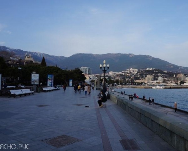 Аксёнов призвал Володина не допустить запрета размещения туристов в частном секторе