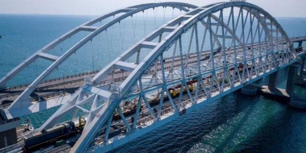 Железнодорожная часть Крымского моста поставлена на кадастровый учет