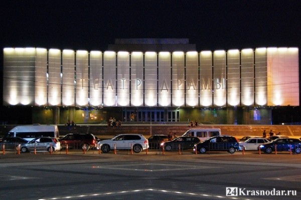 Эвакуация драмтеатра Эвакуация драмтеатра