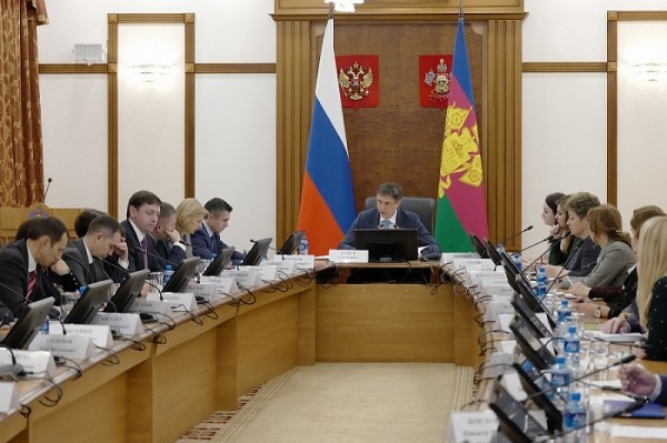 
            Две кубанские практики по развитию конкуренции внедрят по всей России                    