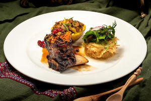 Еда на высоте. Гастрономический гид по заведениям курорта «Роза Хутор» Еда на высоте. Гастрономический гид по заведениям курорта «Роза Хутор»