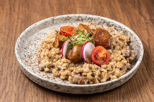 Еда на высоте. Гастрономический гид по заведениям курорта «Роза Хутор» Еда на высоте. Гастрономический гид по заведениям курорта «Роза Хутор»