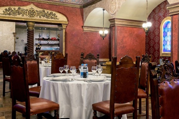 Еда на высоте. Гастрономический гид по заведениям курорта «Роза Хутор» Еда на высоте. Гастрономический гид по заведениям курорта «Роза Хутор»