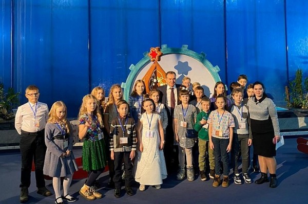 
            Губернатор Вениамин Кондратьев поздравил детей Кубани с наступающим Новым годом                    