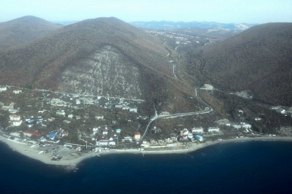 
            Краевые власти обратятся в суд для сноса незаконных строений в лесах Туапсинского района                    