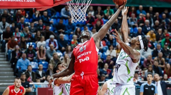 «Локомотив-Кубань» покинул Еврокубок, уступив «Тофашу» «Локомотив-Кубань» покинул Еврокубок, уступив «Тофашу»