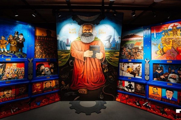 «Маршрут» построен: в Краснодаре галеристы объединятся в новом городском проекте
«Маршрут» построен: в Краснодаре галеристы объединятся в новом городском проекте