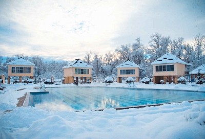 
            От лыжных трасс до ванн с &laquo;огненной водой&raquo;.Чем привлекает туристов зимний Сочи                     