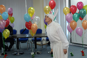 Помочь другому — сделать подарок себе. Как делать добро на Новый год — 2020