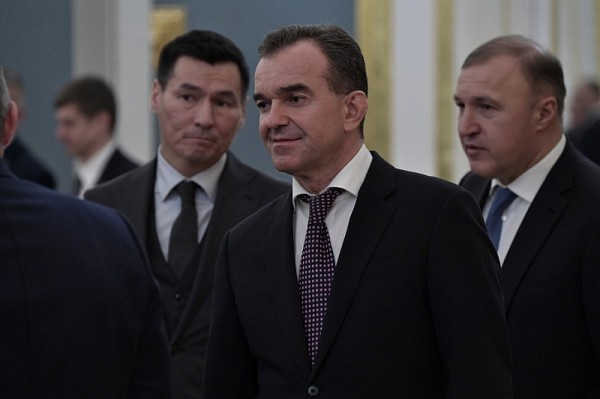 Президент России поддержал инициативу губернатора Кубани Вениамина Кондратьева разработать критерии предоставления фермерам земли без торгов
Президент России поддержал инициативу губернатора Кубани Вениамина Кондратьева разработать критерии предоставления фермерам земли без торгов