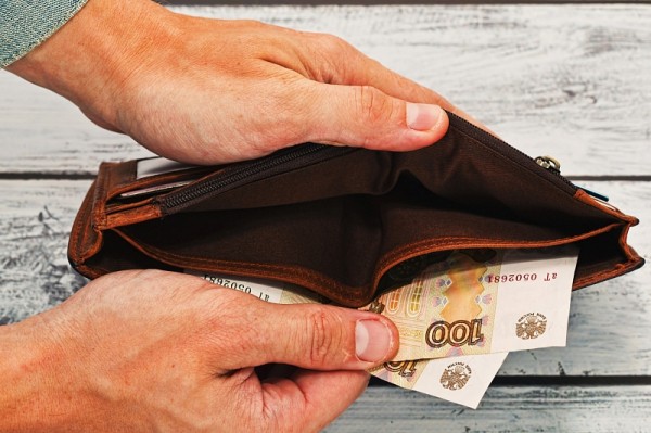 Путин подписал закон о повышении МРОТ
Путин подписал закон о повышении МРОТ