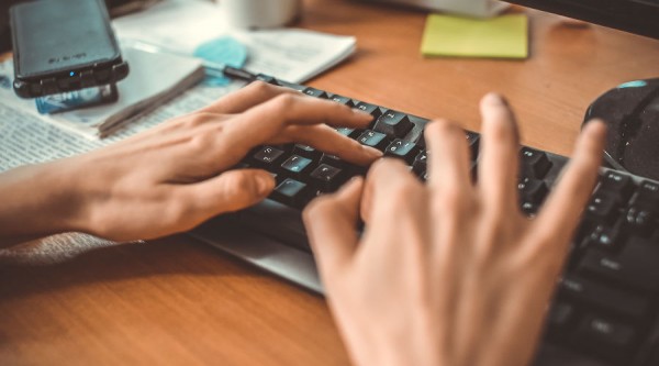 С 2020 года ФНС будет принимать всю годовую бухгалтерскую отчетность только в электронном виде С 2020 года ФНС будет принимать всю годовую бухгалтерскую отчетность только в электронном виде