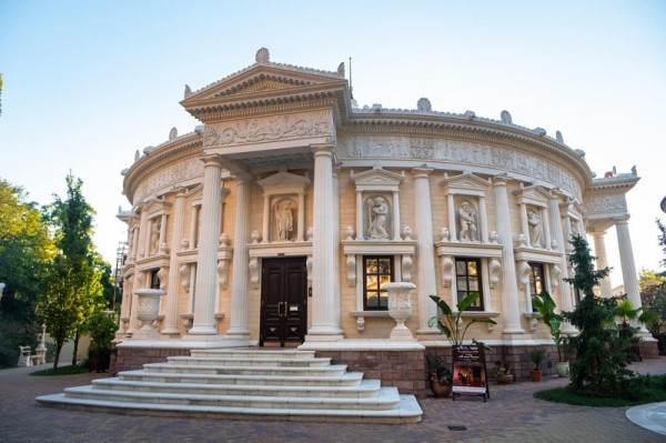 В Геленджике представят спектакль «Жизнь за царя»
В Геленджике представят спектакль «Жизнь за царя»