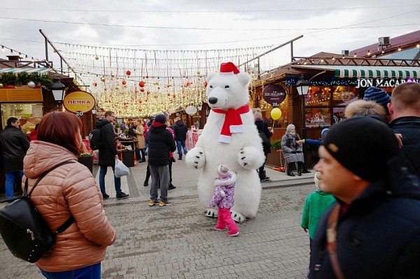 В предновогоднюю неделю в Краснодарском крае изменится график работы ярмарок выходного дня
В предновогоднюю неделю в Краснодарском крае изменится график работы ярмарок выходного дня