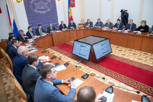 
            В ЗСК обсудили итоги проведения кадастровой оценки земельных участков в Краснодарском крае в 2019 году                    