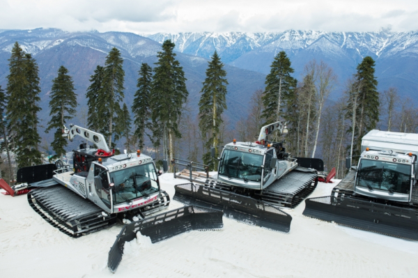 Впервые на курорте Красная Поляна в Сочи открыли новую трассу для лыжников и сноубордистов Впервые на курорте Красная Поляна в Сочи открыли новую трассу для лыжников и сноубордистов