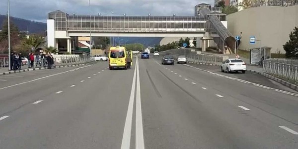 В Сочи водитель иномарки насмерть сбил 90-летнюю женщину В Сочи водитель иномарки насмерть сбил 90-летнюю женщину