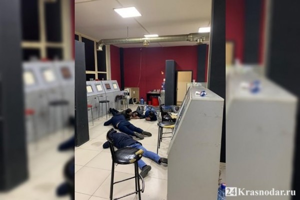 Подпольный игровой клуб