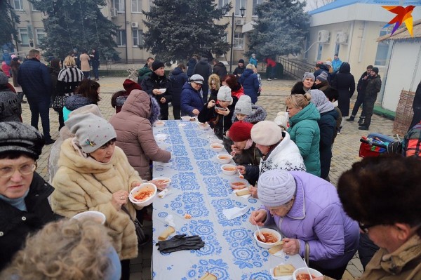 В Тимашевске на Новый год сварили 100 литров борща В Тимашевске на Новый год сварили 100 литров борща