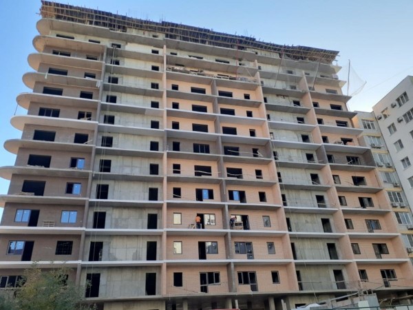 На Кубани, упав с высоты, разбился строитель