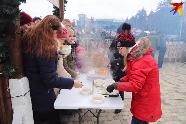 В Тимашевске на Новый год сварили 100 литров борща В Тимашевске на Новый год сварили 100 литров борща
