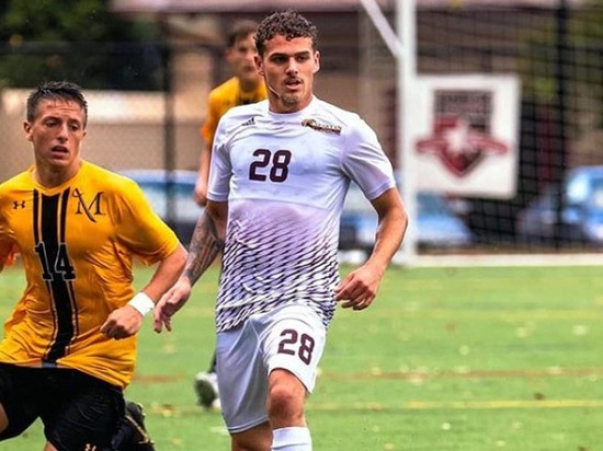 В Австралии акулы съели футболиста, упавшего в океан